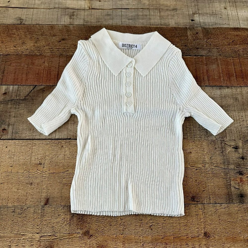 District 4 Womens White Stretch Ribbed Knit Polo